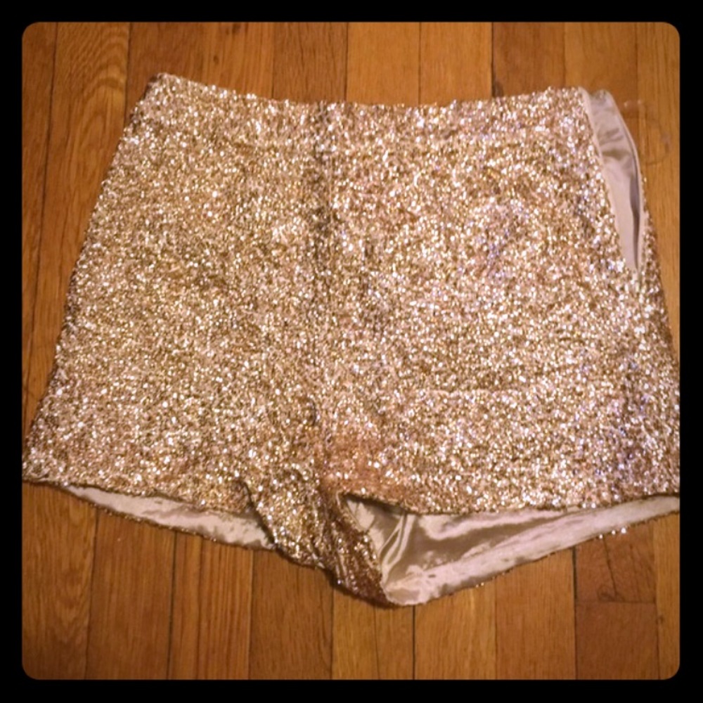 ✨Gold Glitter Sequin Shorts ✨