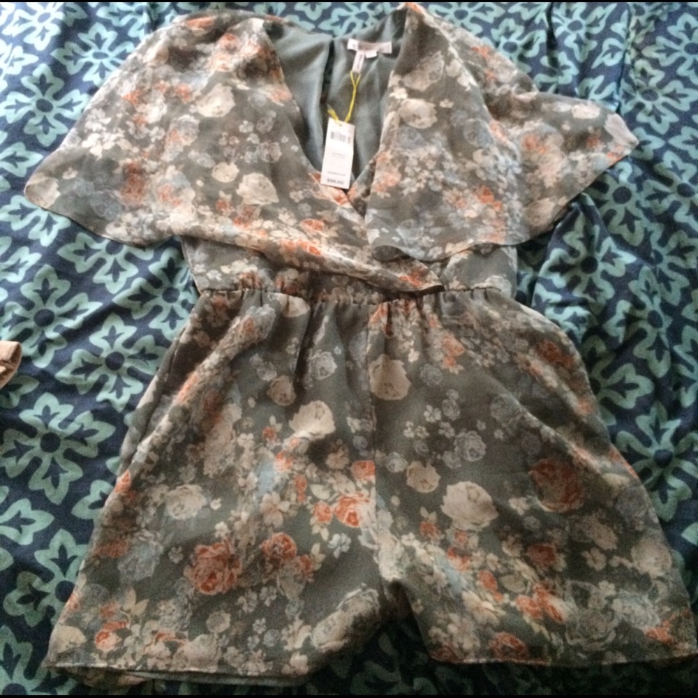 BCBG GENERATION romper. New!