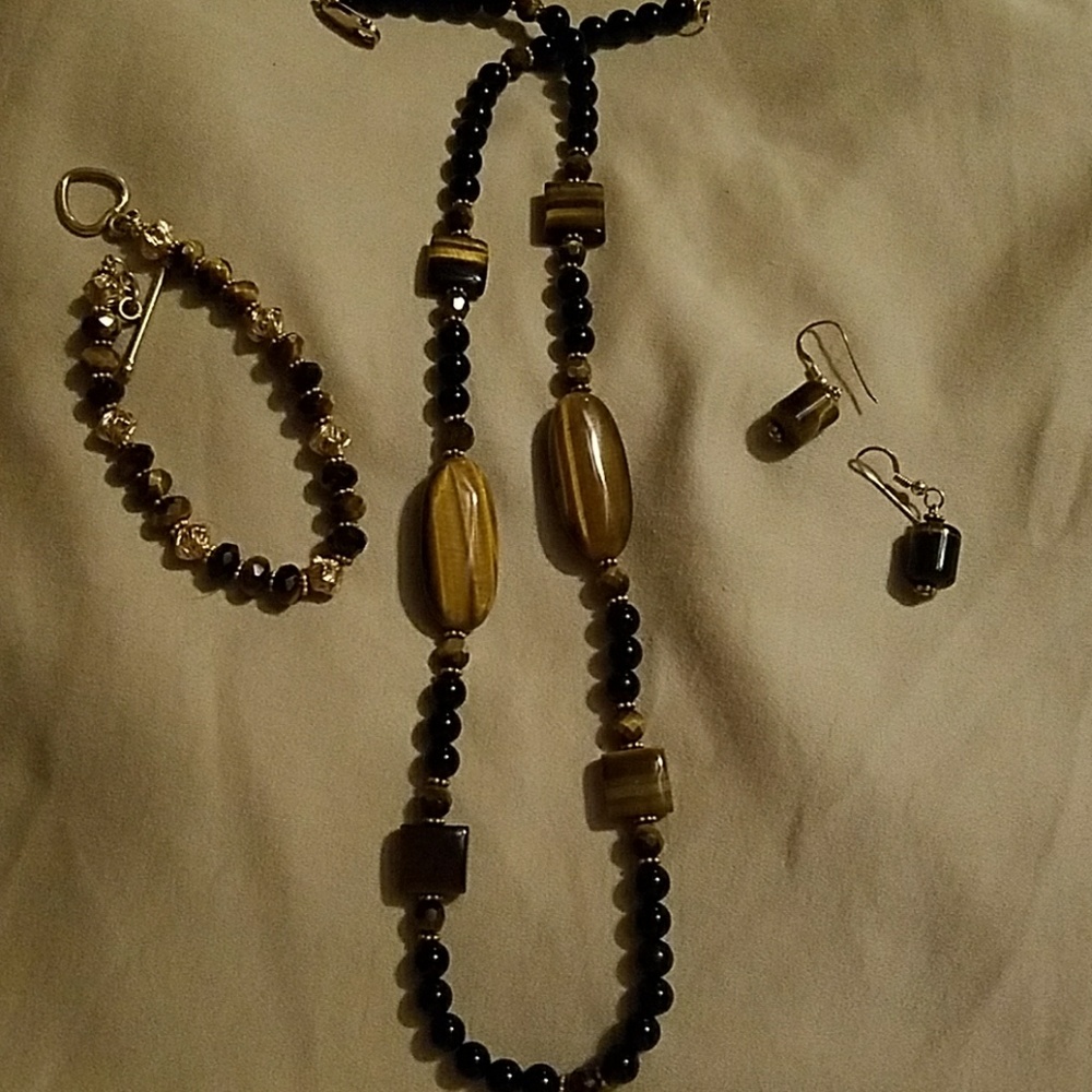 Tigers eye set
