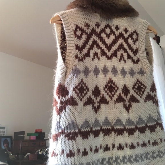 Sweater vest - Picture 2 of 2