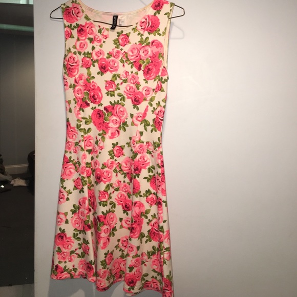 BEAUTIFUL PINK FLORAL H&M DRESS - Picture 2 of 3