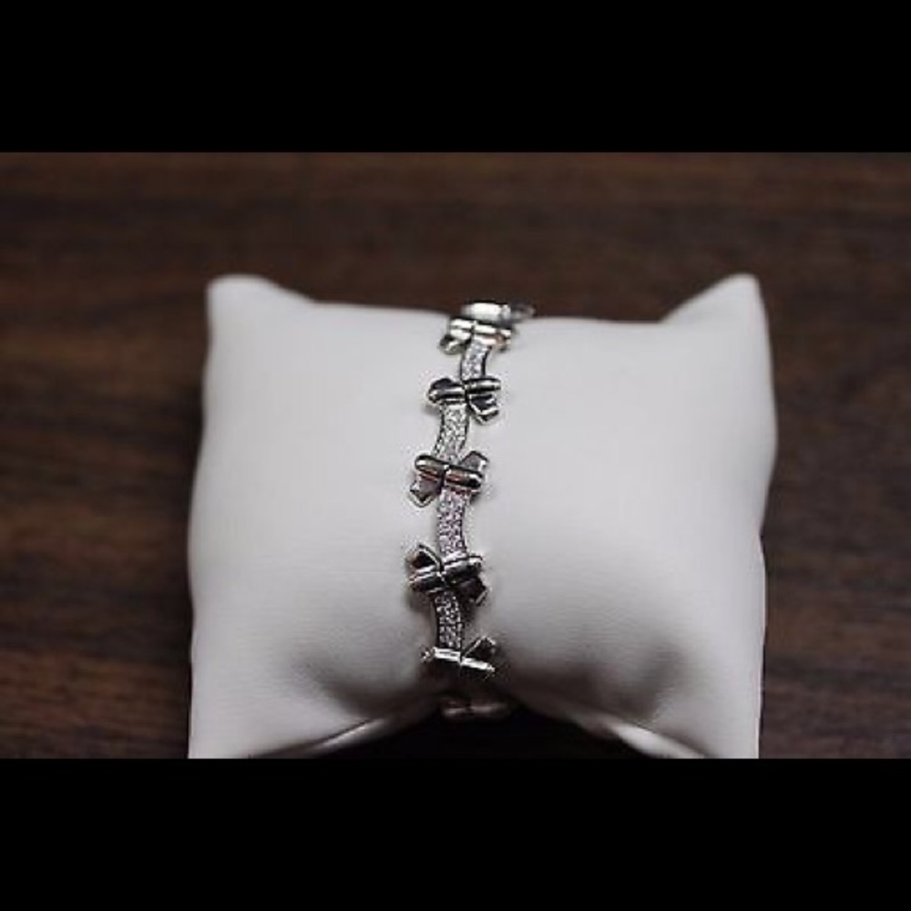 Stunning Ladies' 14K White Gold Diamond Bracelet