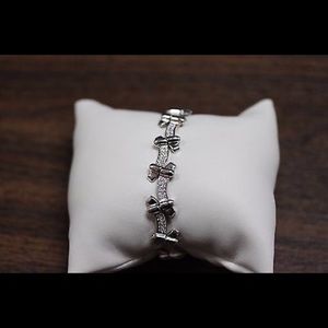Stunning Ladies' 14K White Gold Diamond Bracelet