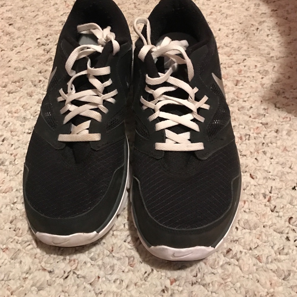Women's Black Nike Shoes