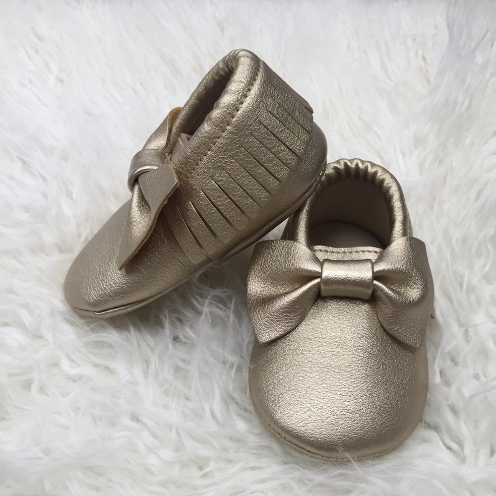 BRAND NEW GOLD BABY MOCCASINS