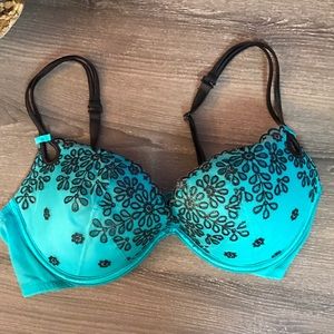 Victoria secret medium push up bra