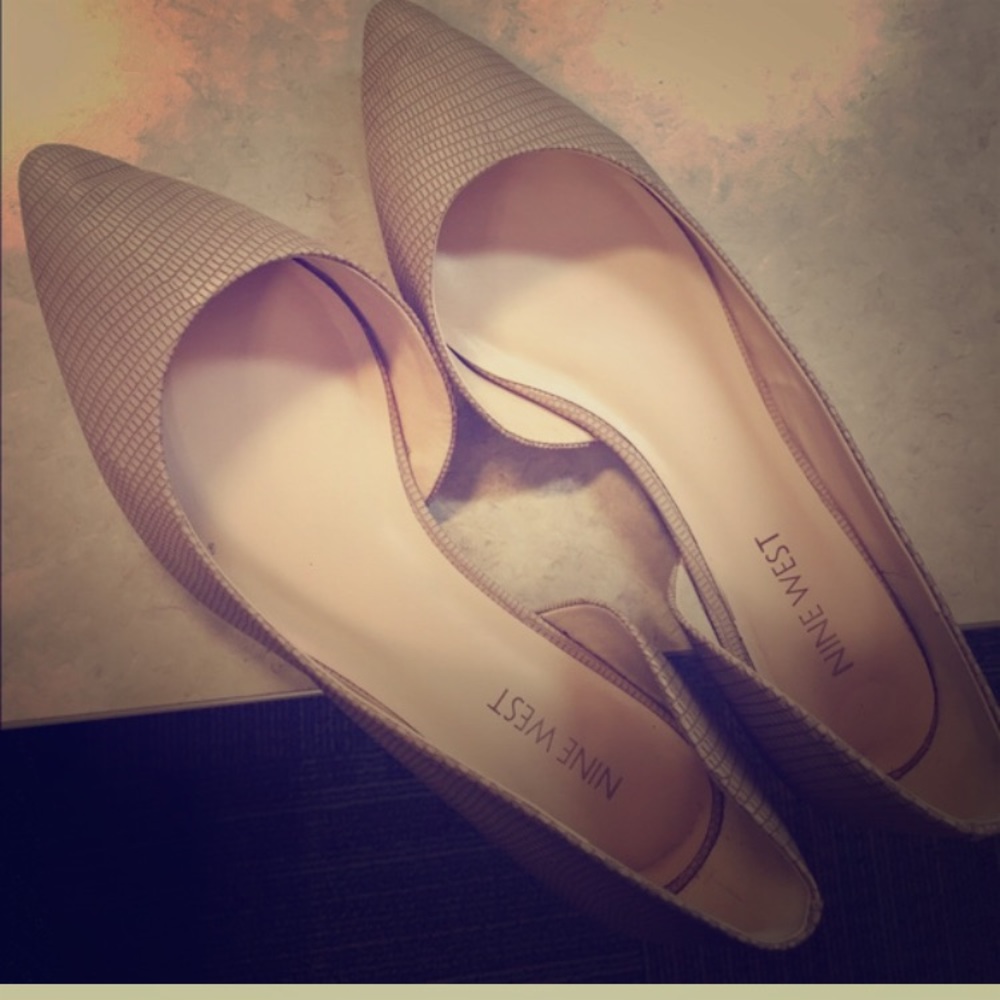Very chic Nine West flats