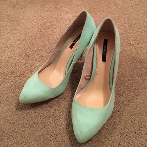 Mint heels