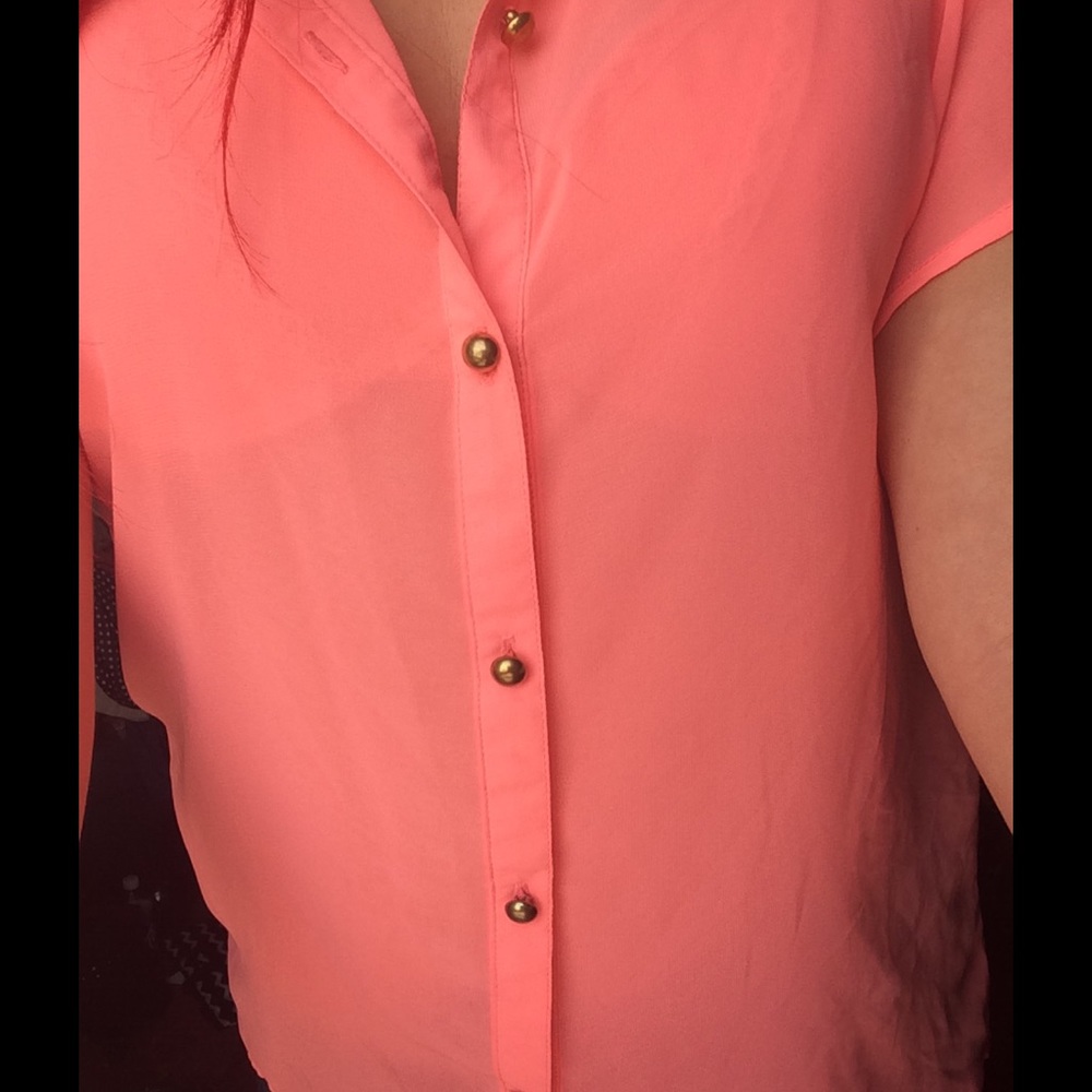 Pink button down shirt - Picture 2 of 4