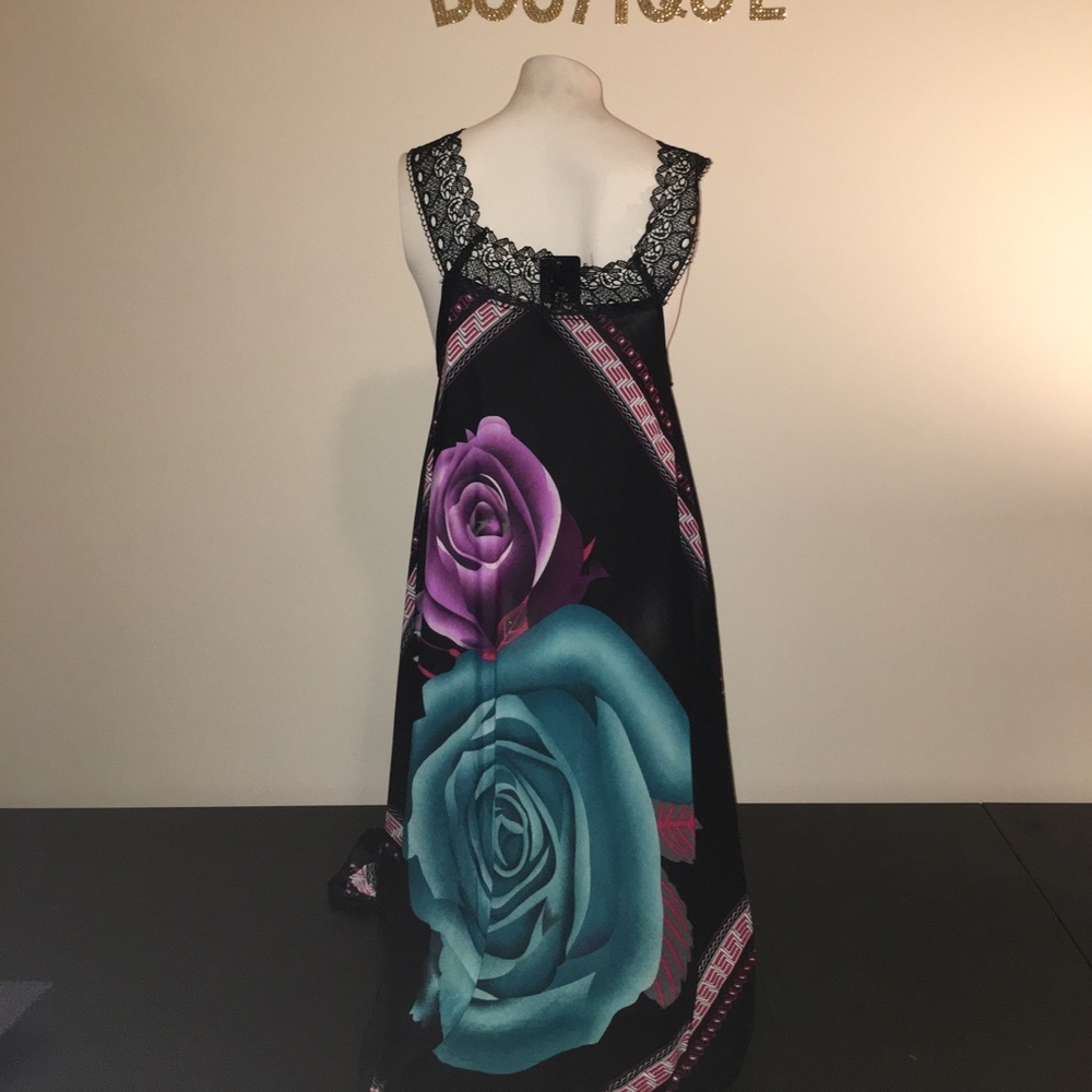 Dress💋💋 - Picture 4 of 5