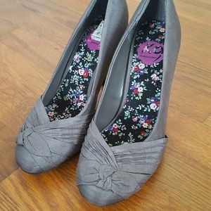 *Never worn out! Grey heels