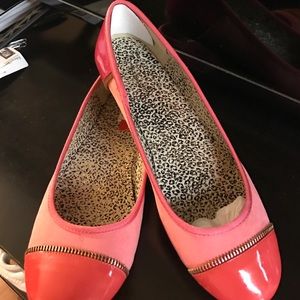 Cute coral never worn flats
