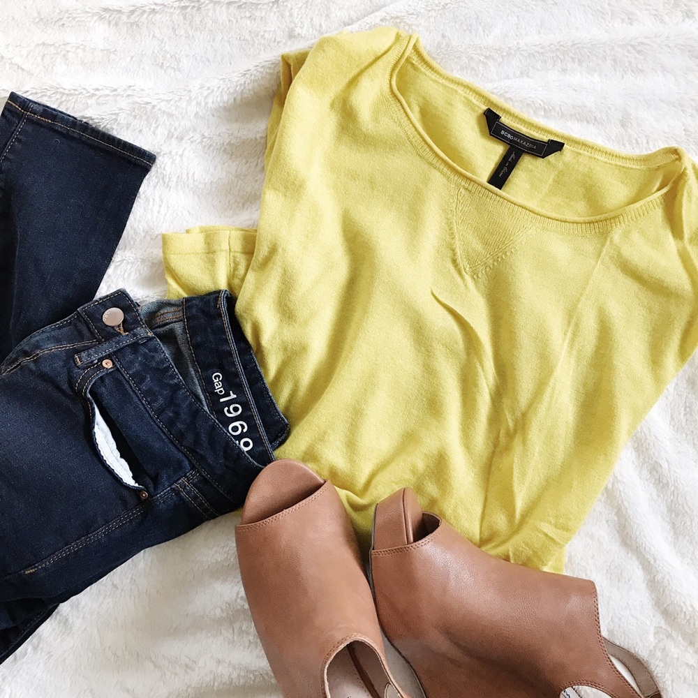 SALE • BCBG MAXAZRIA yellow top