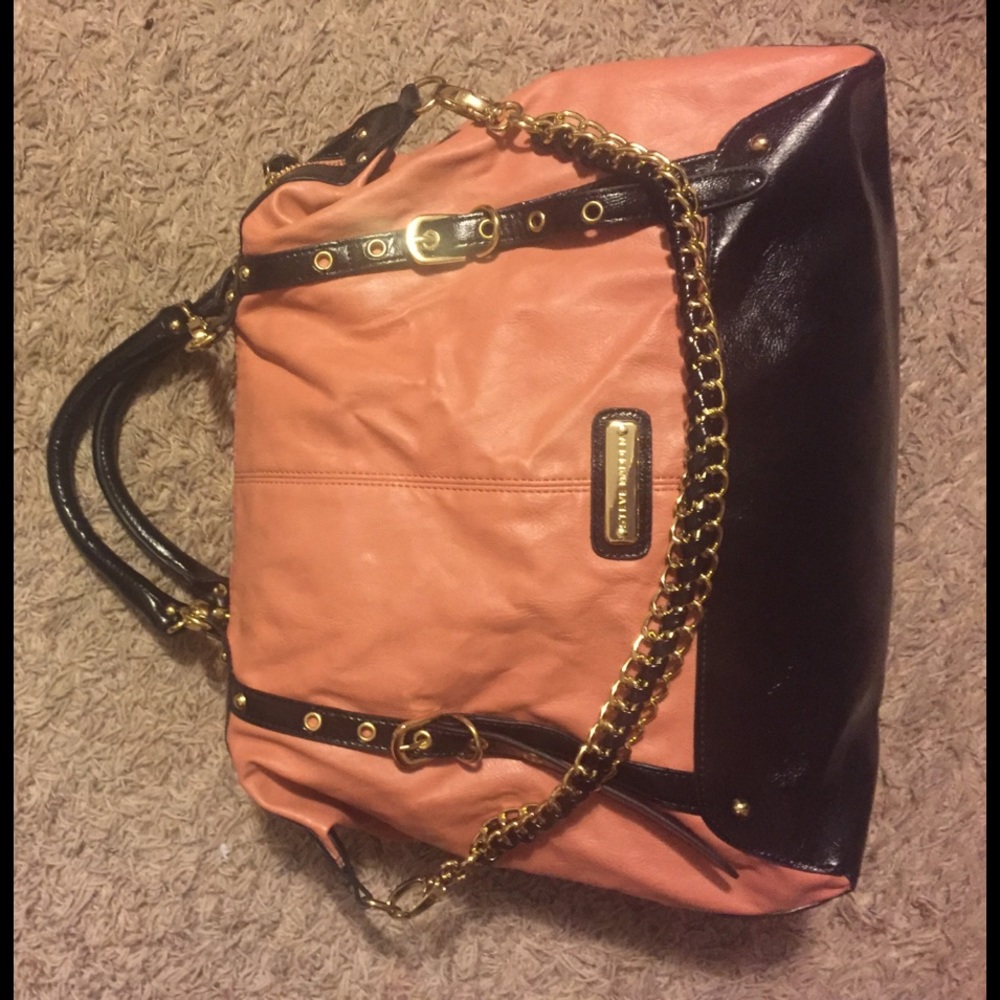 Mauve color Steve Madden bag.