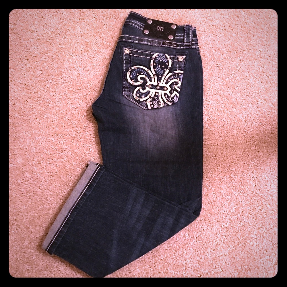 Miss me signature cuffed jean Capris!