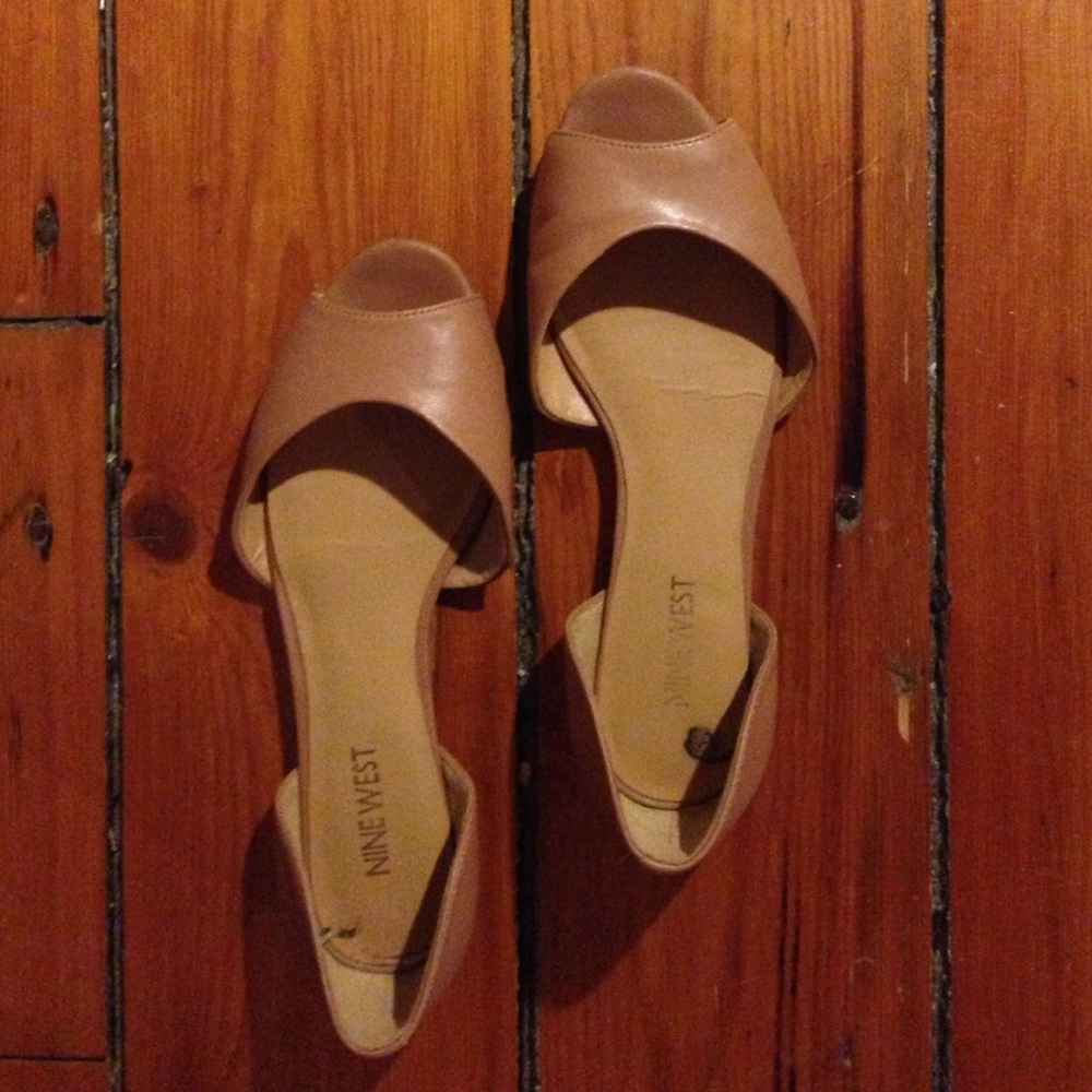 Tan Nine West Flats