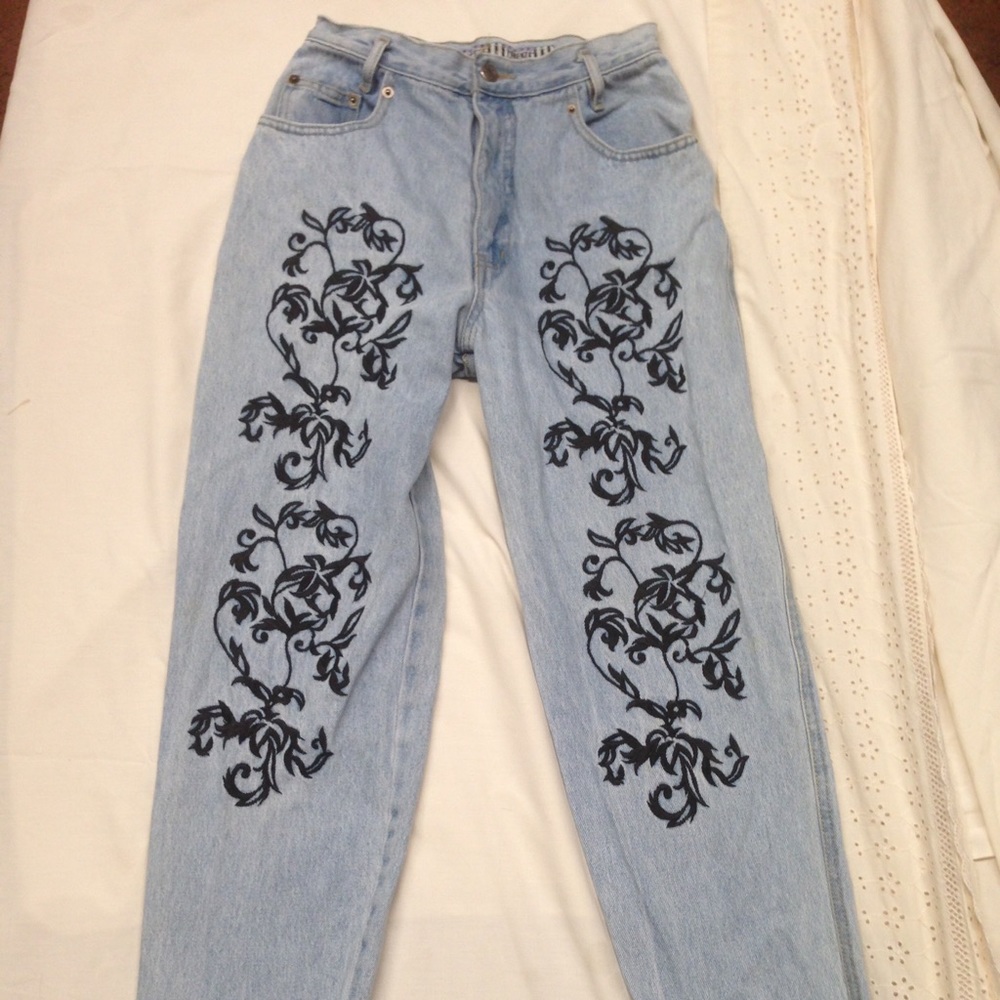"Victoria" by Victoria Beckham Classic 80's jeans