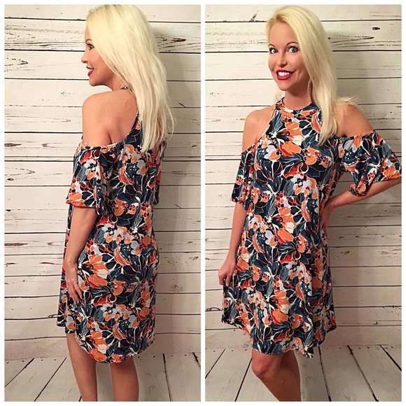 Fully lined cold shoulder printed dress! - Picture 2 of 2