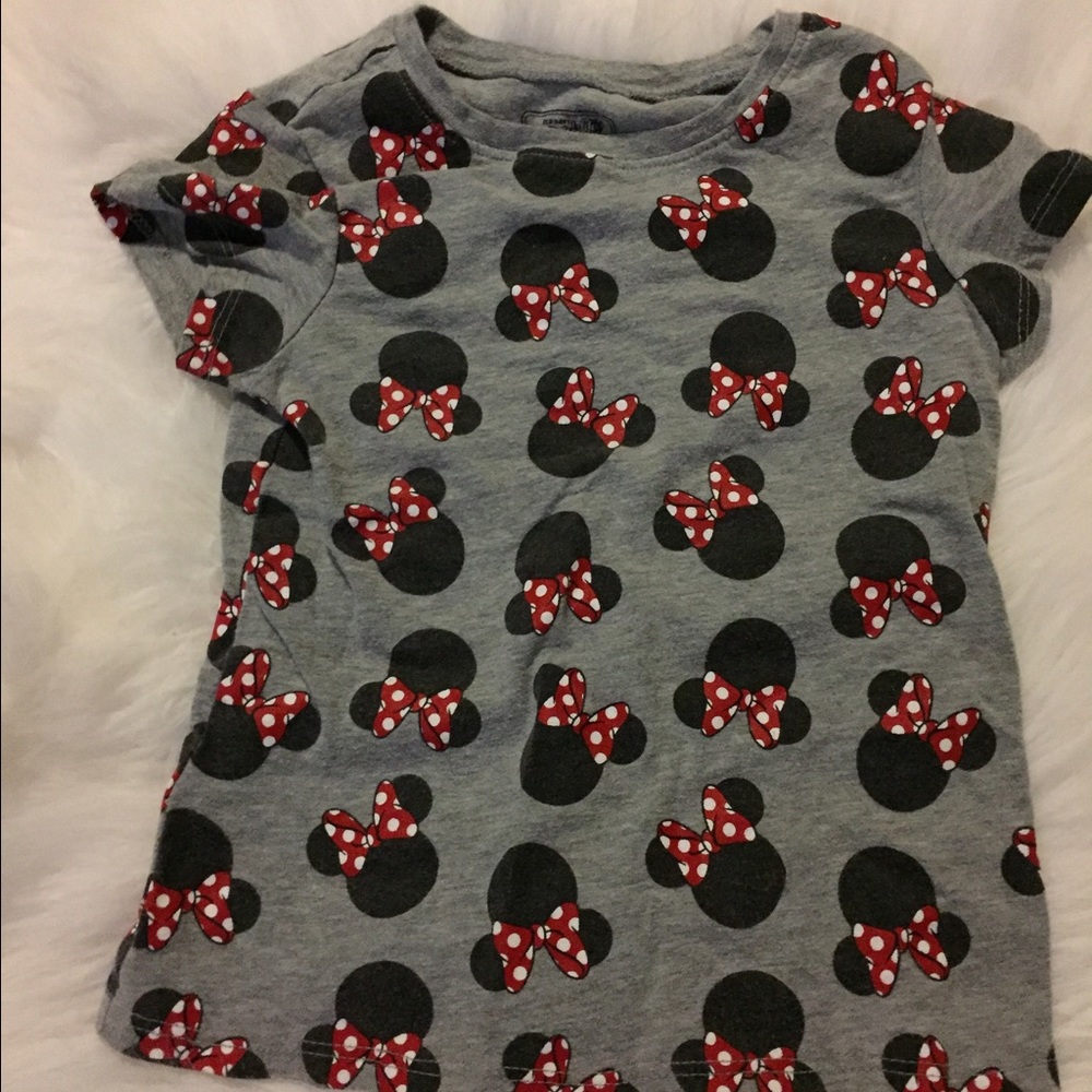 Old Navy 2T Minnie Mouse shirt