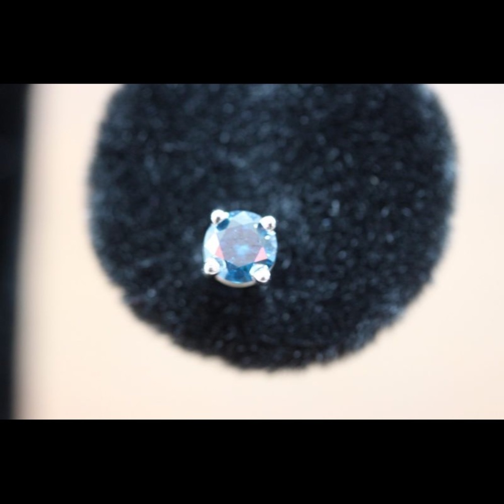 14K White Gold Blue Diamond Stud Earrings - Picture 2 of 4