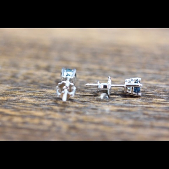 14K White Gold Blue Diamond Stud Earrings - Picture 4 of 4