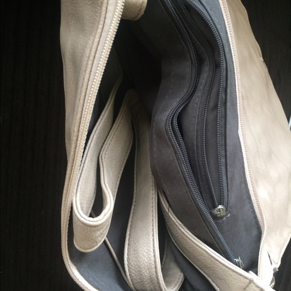 Cross body bag - Picture 3 of 3