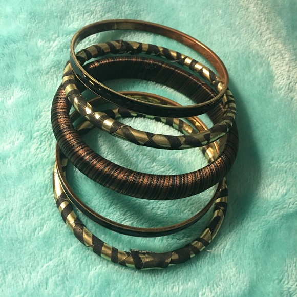 Bracelets Bundle! - Picture 1 of 2