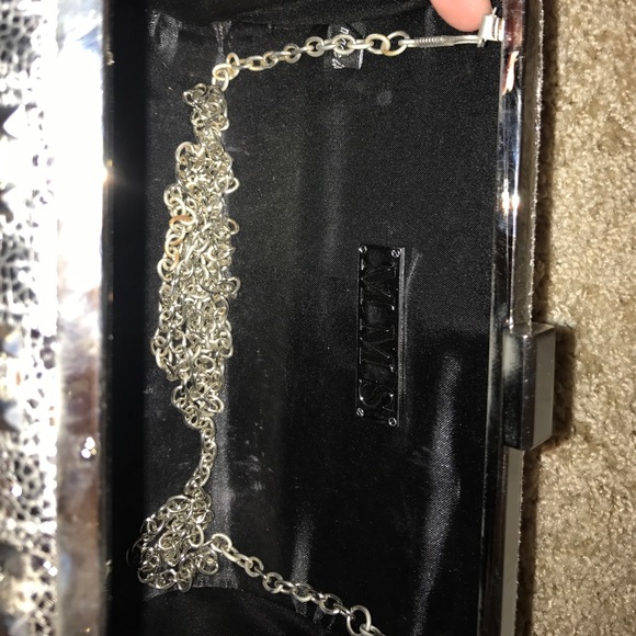 Silver clutch - Picture 3 of 3