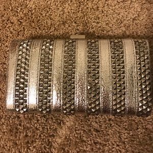 Silver clutch