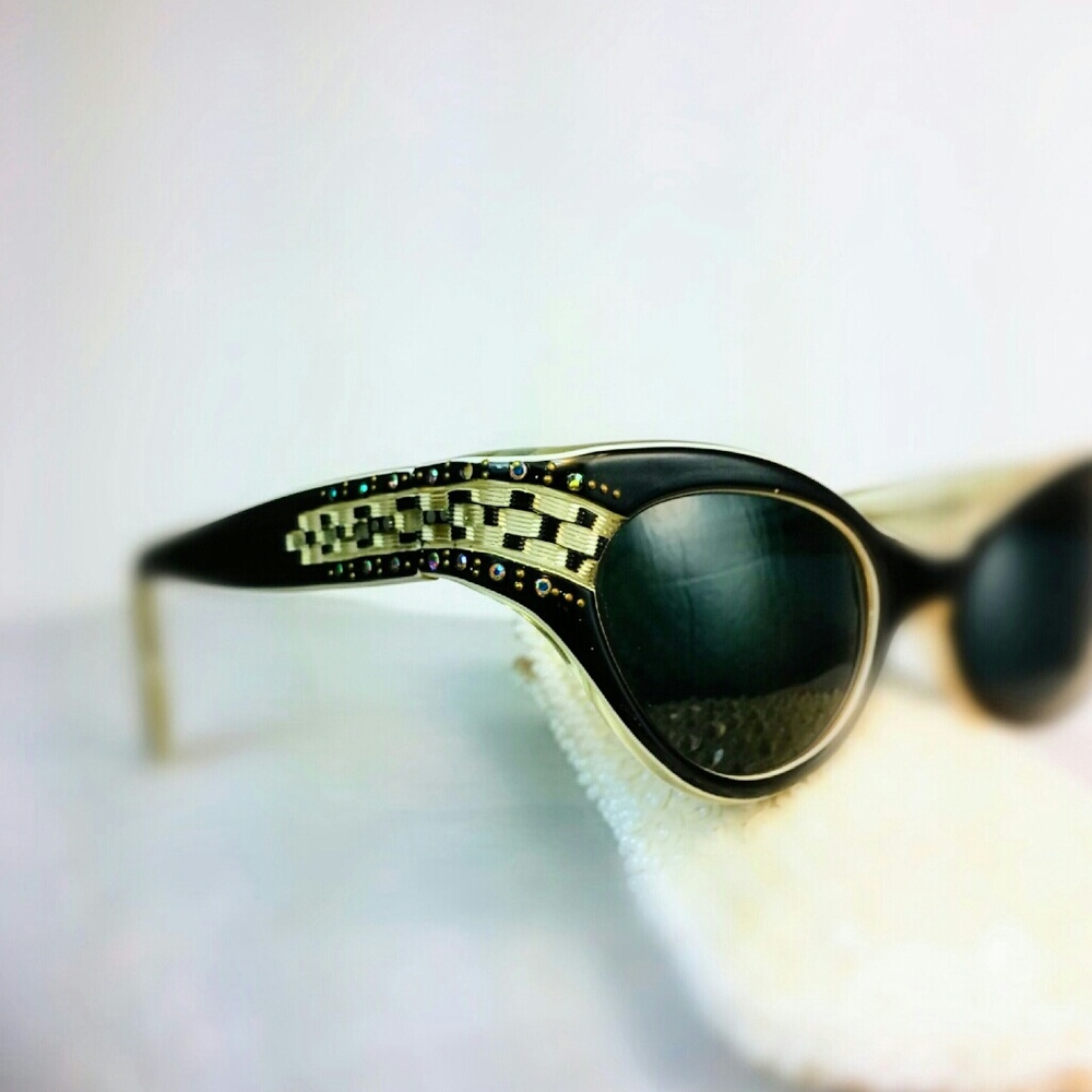 LAST CHANCE SALE! Designer cat eye sunglasses 50s