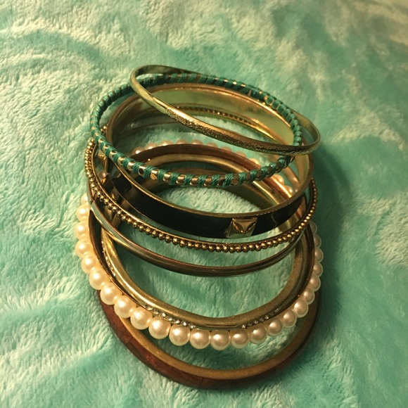 Bracelets Bundle! Great price! - Picture 1 of 1