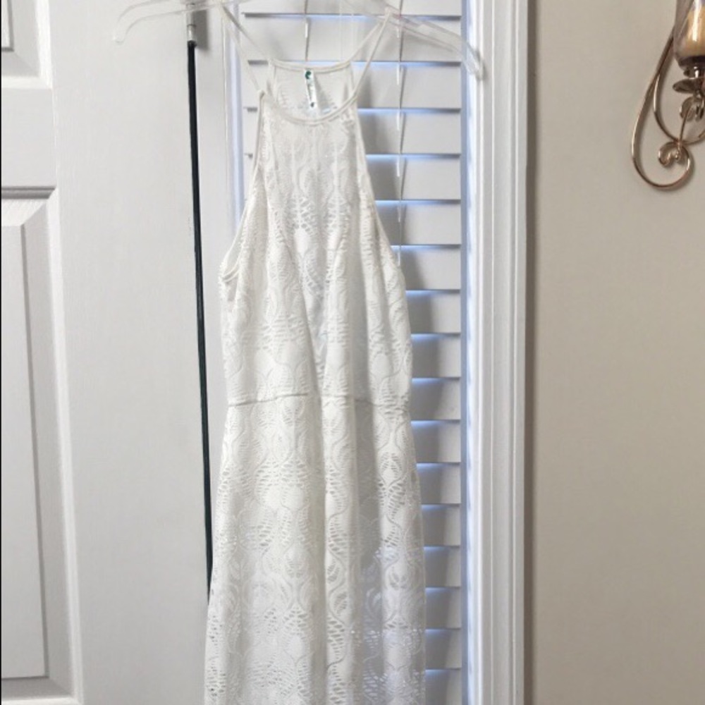 Women's White Sleeveless Dress