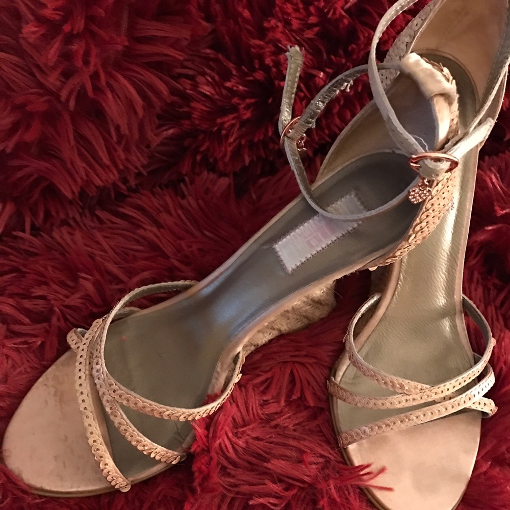 Tan wedges