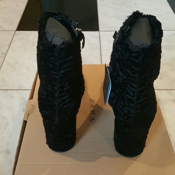 Zara Faux Fur Ankle Boots - Picture 4 of 8