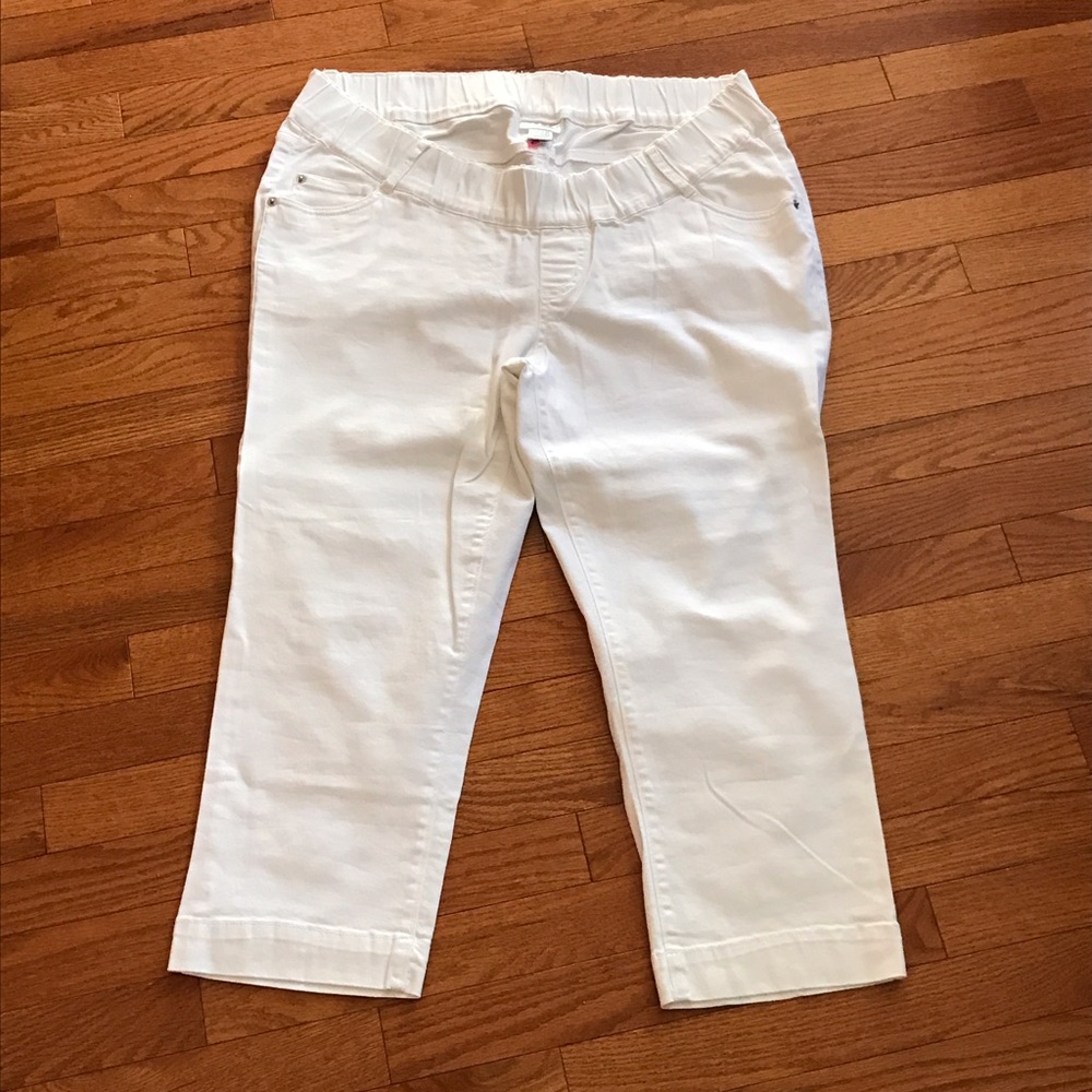 Maternity: White Crop Jeans - EUC