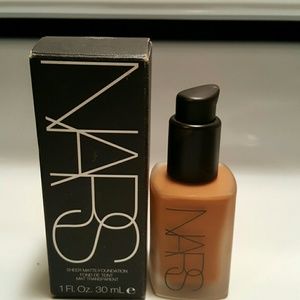 NARS Sheer matte foundation