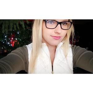 Meet your Posher, Katelyn