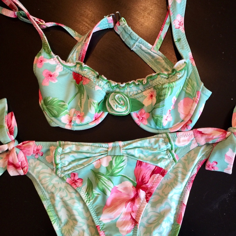 BETSEY JOHNSON mint floral bikini