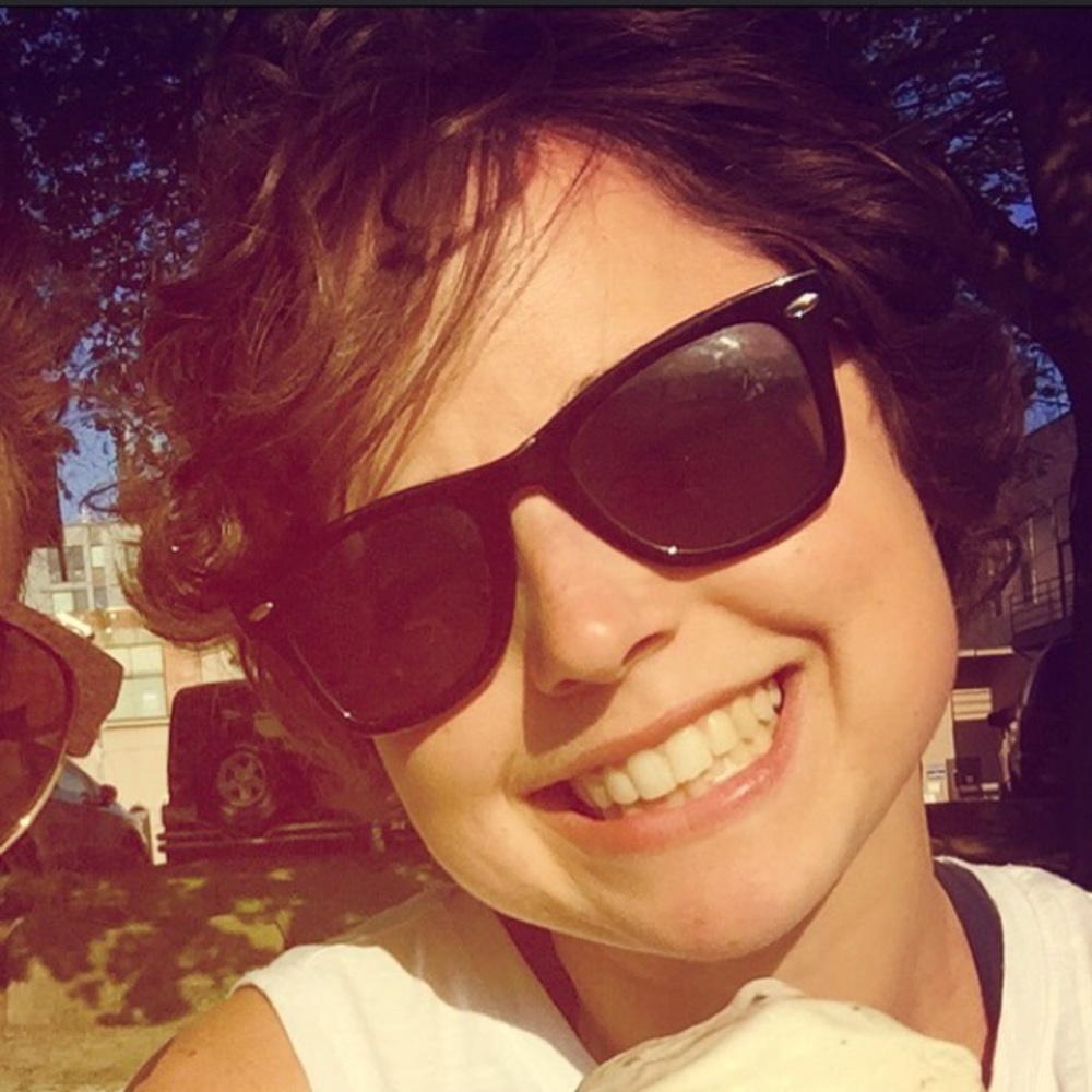Meet your Posher, Caitlin