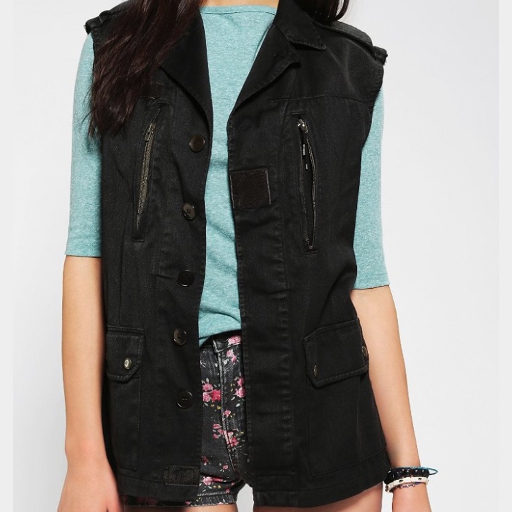 Urban Renewal French F2 Military Vest
