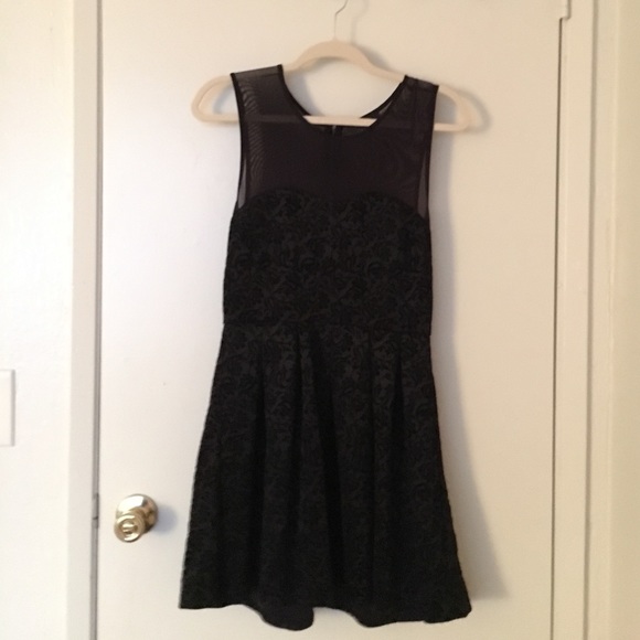 Black Dress - Picture 1 of 2