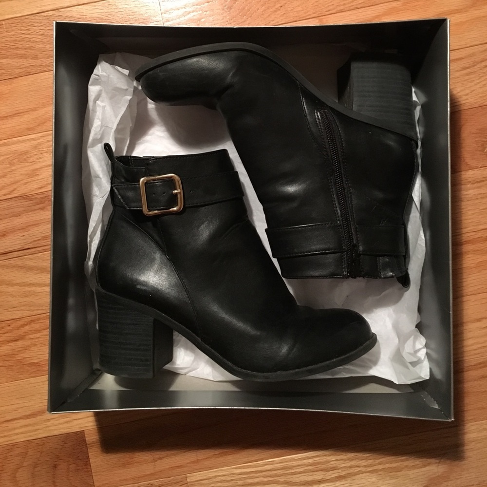 White Mountain booties