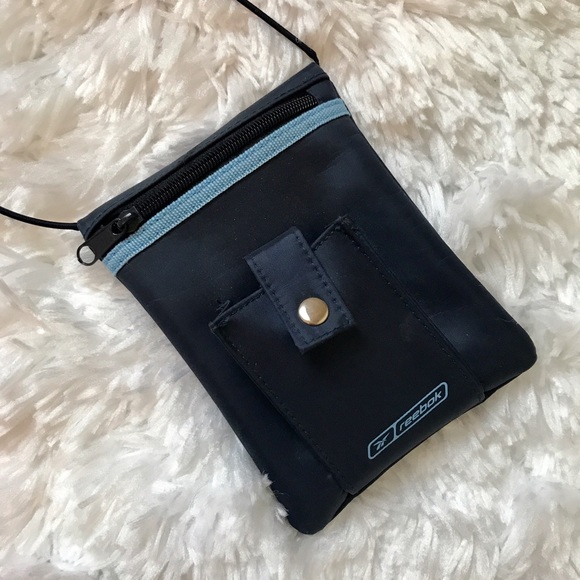 Reebok Handbags - NWOT Cute Reebok Crossbody Purse