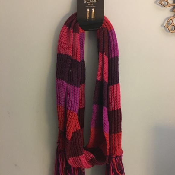 Brand new scarf - Picture 1 of 2
