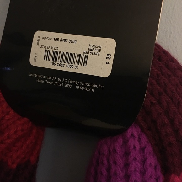 Brand new scarf - Picture 2 of 2