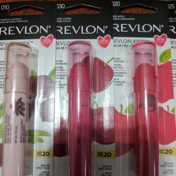 Set of 7 Revlon Kiss Balm - Picture 2 of 3
