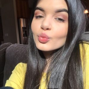 Meet your Posher, Shelby