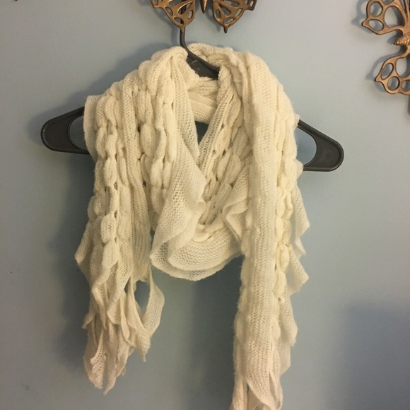 Scarf - Picture 1 of 2