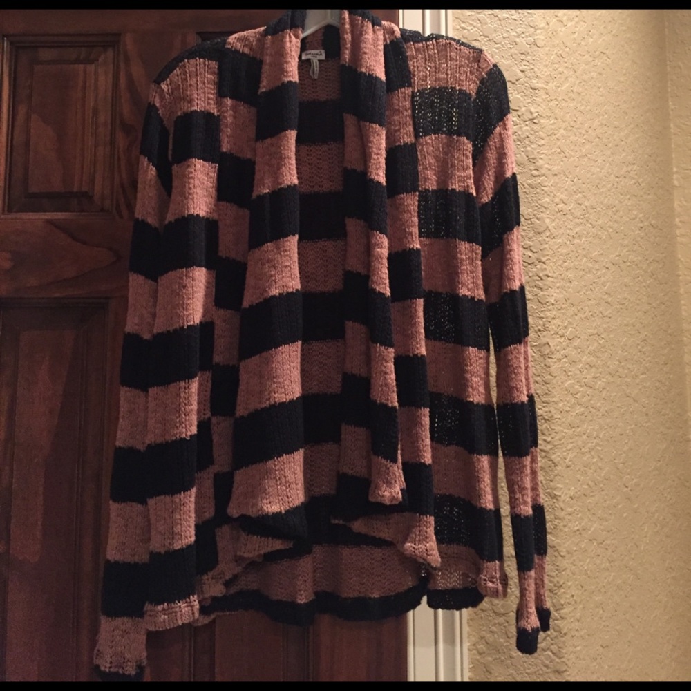 Splendid over blouse, pink and black