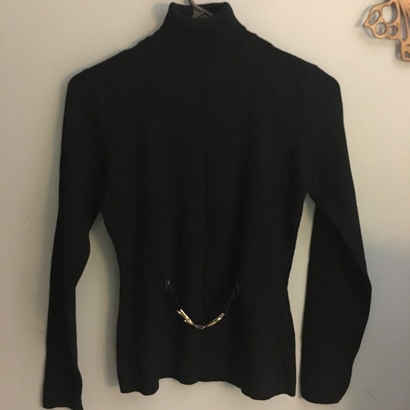 Sweater - Picture 1 of 2